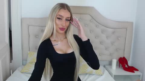 Snapshot of kissnatalie chatting on 7, 10, 2025 Natalie online show from 7, 10, 2025