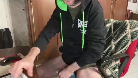 kissofbanned1983 online show from 10, 2, 2026