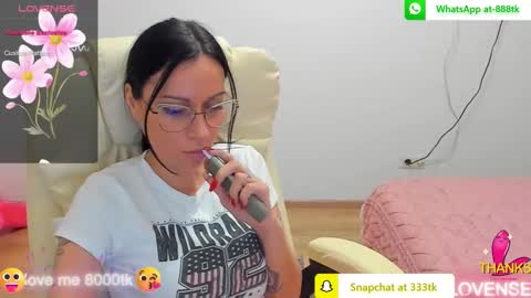 Snapshot of kisssnicol chatting on 4, 3, 2025 kisssnicol online show from 4, 3, 2025