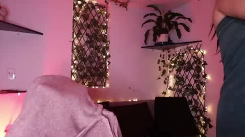 Snapshot of kisstarxxx chatting on 3, 7, 2026 Helena and Brad online show from 3, 7, 2026