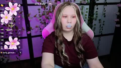 Snapshot of kitsune_little chatting on 24, 4, 2026 kitsune_little online show from 24, 4, 2026