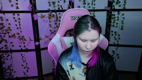 Snapshot of kitsune_little chatting on 23, 5, 2026 kitsune_little online show from 23, 5, 2026