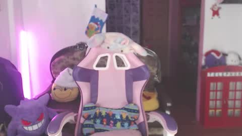 Ari Keimiwrights  online show from 5, 11, 2025