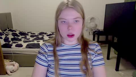 Jennyblonde and Emmabrunette online show from 24, 12, 2024