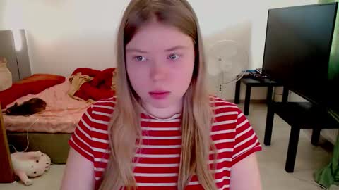 Jennyblonde and Emmabrunette online show from 12, 1, 2026