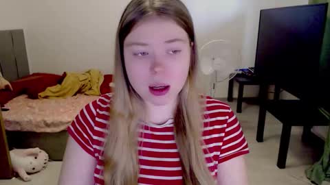 Jennyblonde and Emmabrunette online show from 13, 1, 2026