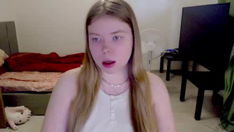 Jennyblonde and Emmabrunette online show from 18, 1, 2026