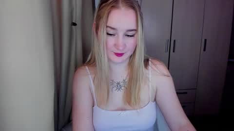 Snapshot of kitten_sun chatting on 19, 2, 2026 kitten_sun online show from 19, 2, 2026