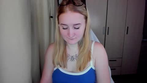 Snapshot of kitten_sun chatting on 20, 2, 2026 kitten_sun online show from 20, 2, 2026