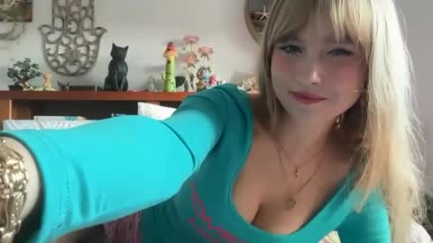 Snapshot of kittengirlxo chatting on 31, 7, 2026 kittengirlxo online show from 31, 7, 2026