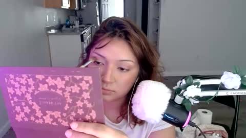 Snapshot of kittengonewild chatting on 25, 5, 2026 kittengonewild online show from 25, 5, 2026