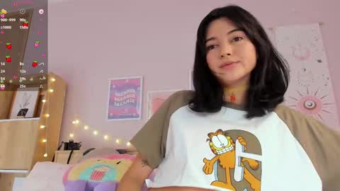 Snapshot of kittenmoon_ chatting on 3, 10, 2025      online show from 3, 10, 2025