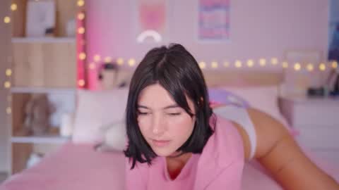 Snapshot of kittenmoon_ chatting on 11, 11, 2025 online show from 11, 11, 2025