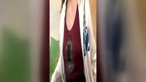 Snapshot of kittie_creme chatting on 19, 6, 2026 Kittie Creme online show from 19, 6, 2026
