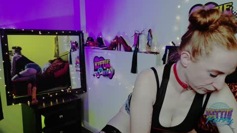 Kittie Purry online show from 15, 1, 2025