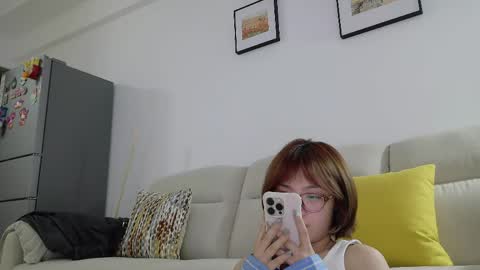 Kitty and Aniki online show from 12, 5, 2026