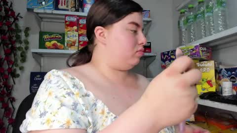 Snapshot of kitty__pinnk chatting on 2, 4, 2026 KAROL online show from 2, 4, 2026