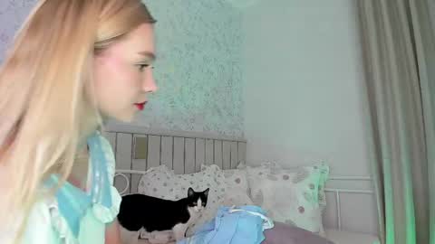 Snapshot of kitty__sophie chatting on 21, 4, 2026 sophie online show from 21, 4, 2026