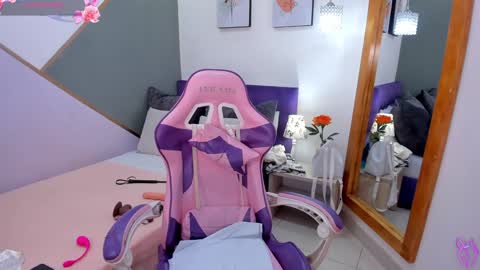 Kitty Kayo online show from 7, 12, 2024