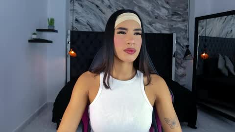 Snapshot of kitty_collins_ chatting on 2, 6, 2026 Kitty online show from 2, 6, 2026