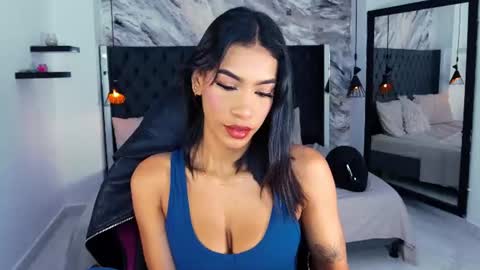 Snapshot of kitty_collins_ chatting on 29, 7, 2026 Kitty online show from 29, 7, 2026