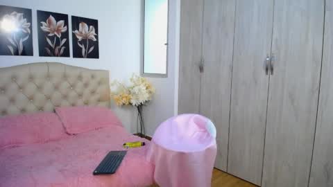 kitty_f00x online show from 23, 4, 2026