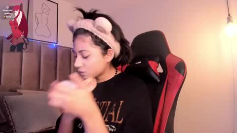 Camila online show from 6, 3, 2025