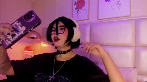 Snapshot of kitty_gang chatting on 17, 7, 2026 Camila online show from 17, 7, 2026