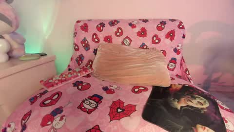 kitty_kryss online show from 15, 4, 2026