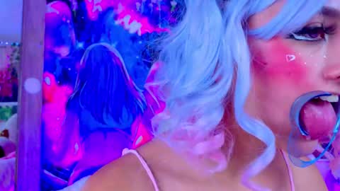 Snapshot of kitty_niki chatting on 15, 12, 2025 Nicol Gomez online show from 15, 12, 2025