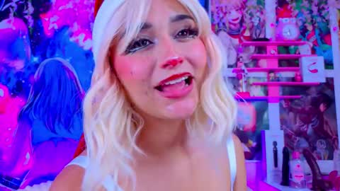 Snapshot of kitty_niki chatting on 19, 12, 2025 Nicol Gomez online show from 19, 12, 2025