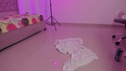 kitty_violet11 online show from 8, 1, 2026