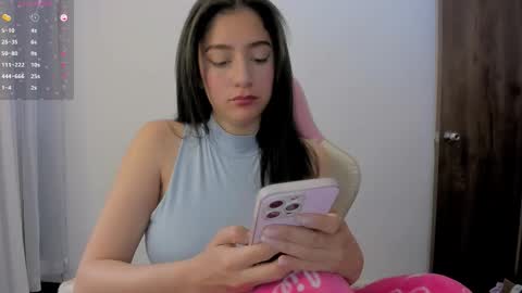 Snapshot of kittyfeet2 chatting on 4, 3, 2026 kitty online show from 4, 3, 2026