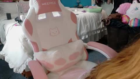 Snapshot of kittykisses3 chatting on 25, 4, 2026 kittykisses3 online show from 25, 4, 2026