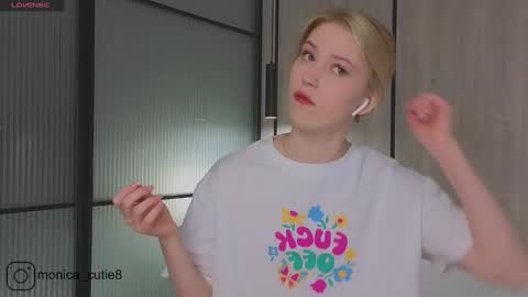 Snapshot of kittyloffe chatting on 28, 2, 2025 Monika online show from 28, 2, 2025