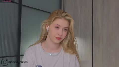 Snapshot of kittyloffe chatting on 9, 3, 2025 Monika online show from 9, 3, 2025