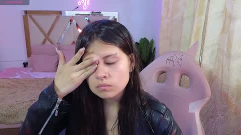Snapshot of kittystart_tay chatting on 28, 12, 2024 Kitty online show from 28, 12, 2024