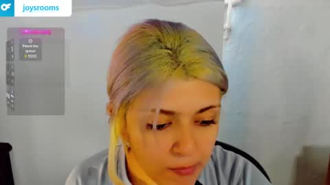 Kitty Trixy online show from 6, 12, 2024