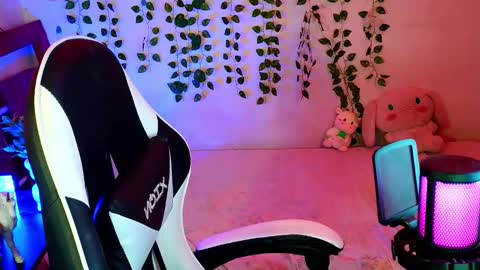 Kittyuwu  online show from 7, 1, 2026