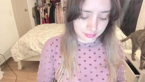 Snapshot of kittywantslove23 chatting on 19, 5, 2026 kittywantslove23 online show from 19, 5, 2026