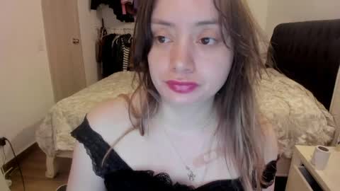 Snapshot of kittywantslove23 chatting on 28, 5, 2026 kittywantslove23 online show from 28, 5, 2026