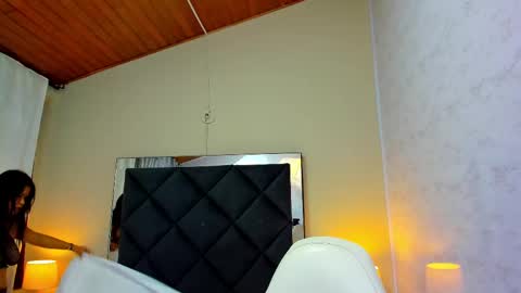 Snapshot of kittyy_babee chatting on 6, 10, 2025 kitty online show from 6, 10, 2025