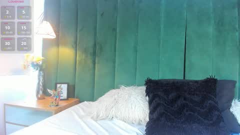 Snapshot of kittyy_milk chatting on 27, 10, 2025 K I T T Y Y online show from 27, 10, 2025