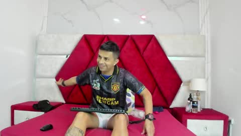 Snapshot of kity_spiderr chatting on 28, 3, 2026 Luisa y Jairo online show from 28, 3, 2026