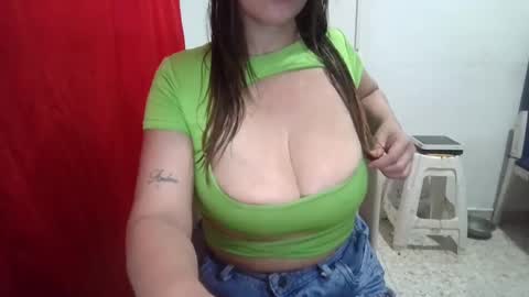 Snapshot of kitybigboobsx chatting on 8, 1, 2025 kity boobsx online show from 8, 1, 2025