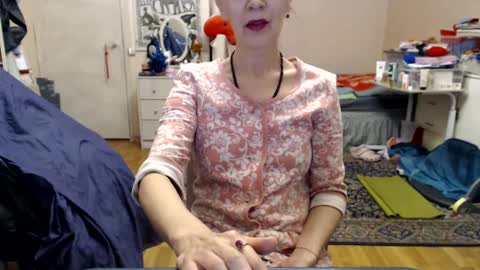 Snapshot of kiuminberry chatting on 16, 2, 2025 KiuminBerry online show from 16, 2, 2025