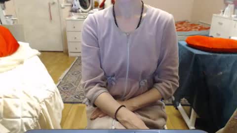Snapshot of kiuminberry chatting on 10, 2, 2026 KiuminBerry online show from 10, 2, 2026