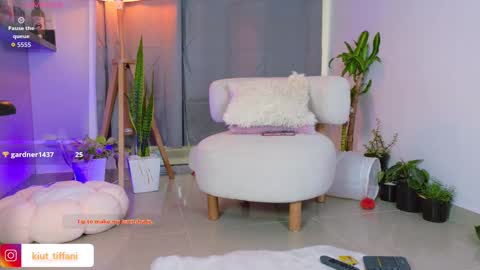 Snapshot of kiut_tiffanii chatting on 12, 9, 2025 Tiffanii online show from 12, 9, 2025