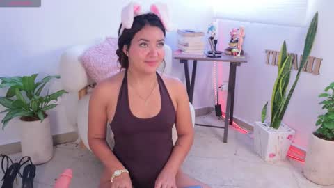  Tiffanii  online show from 2, 2, 2026