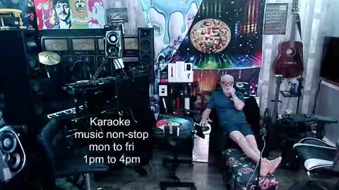 Snapshot of kiveuxmakeu chatting on 3, 12, 2025 kiveuxmakeu online show from 3, 12, 2025